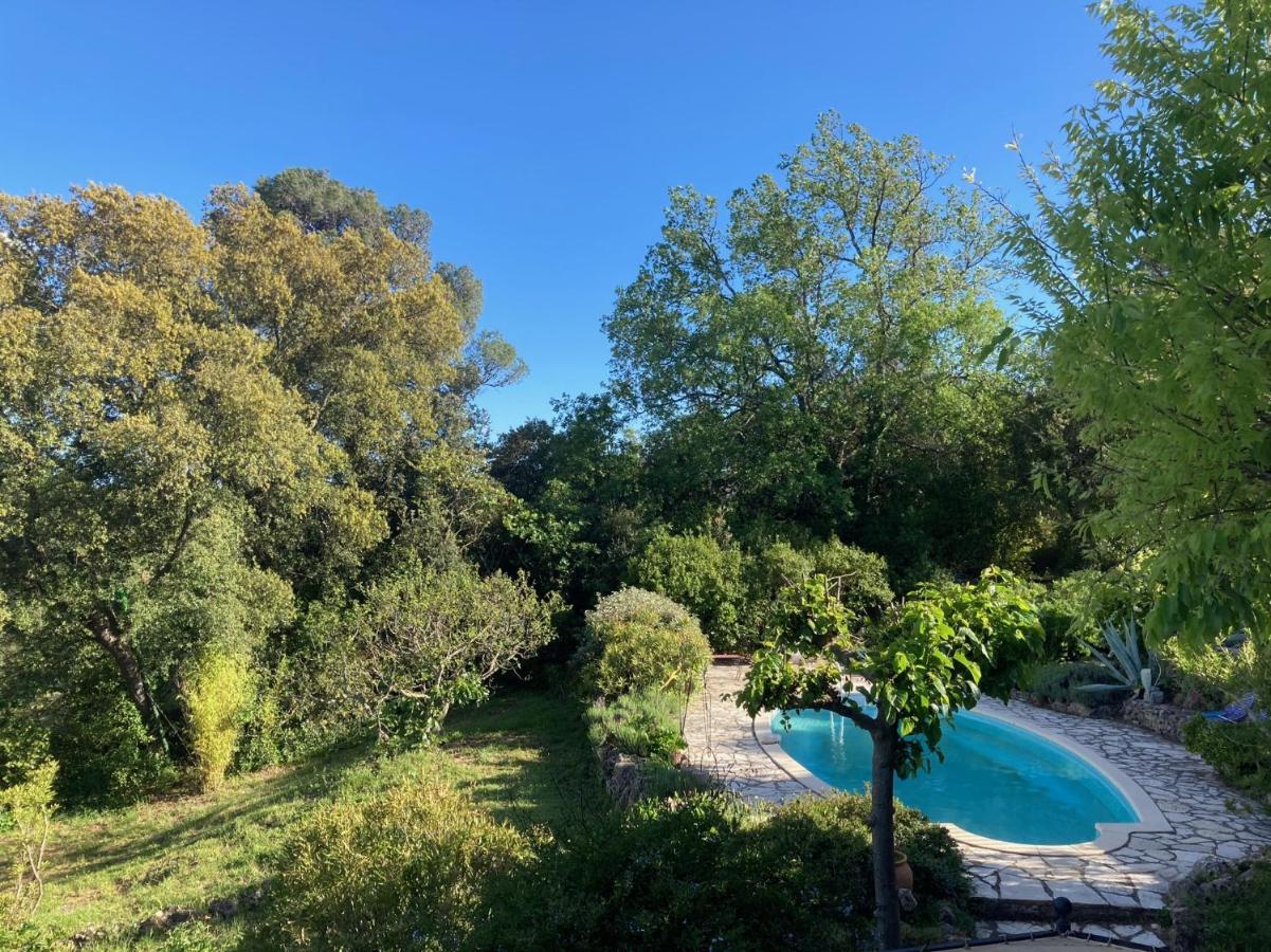 La Parenthese Du Var - Gite Avec Grande Terrasse Vue Sur Piscine Saint-Antonin-du-Var エクステリア 写真